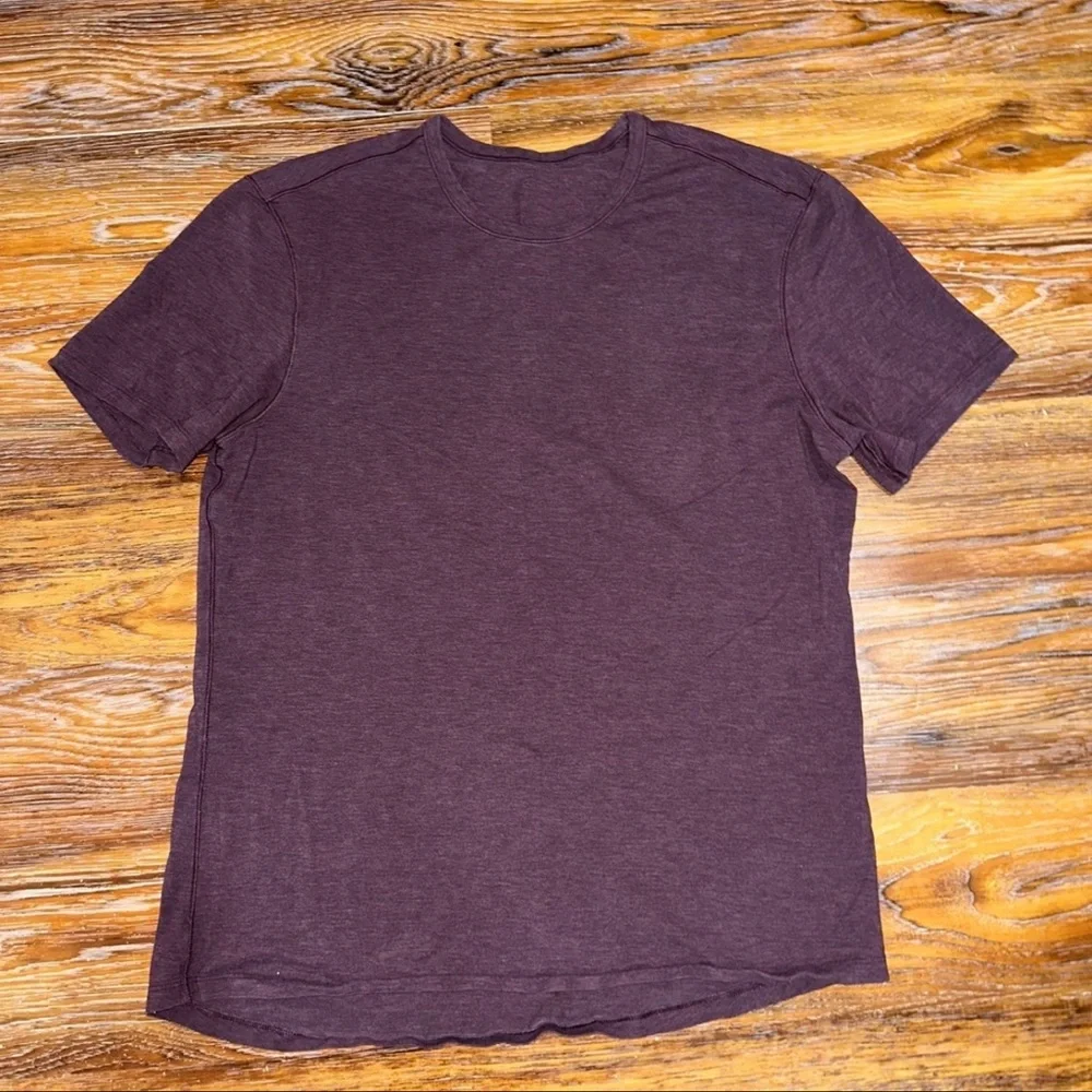 LIKE NEW Lululemon Men’s Fundamental Short Sleeve T-Shirt Shirt